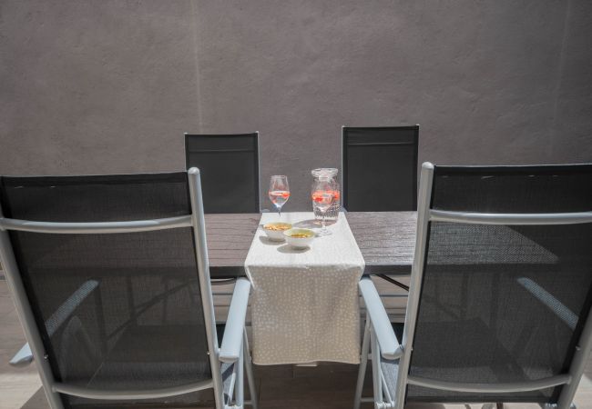 Apartment in Madrid - M (MJU14B0) Bonito Apartamento cerca Santiago Bern Apartment in Madrid - M (MJU14B0) Bonito Apartamento cerca Santiago Bern