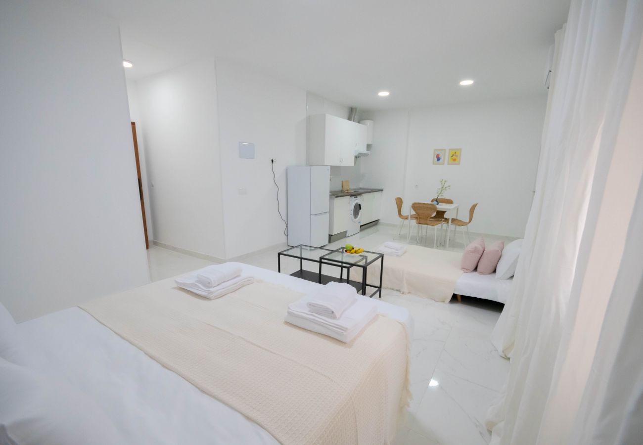 Studio in Madrid - M (MLU4B2) TETUAN "EL RETIRO" Studio in Madrid - M (MLU4B2) TETUAN "EL RETIRO"