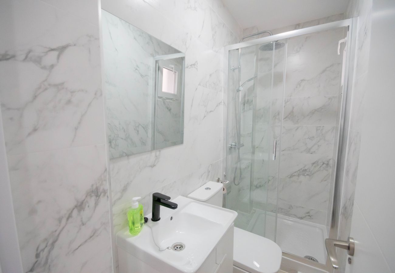 Studio in Madrid - M (MLU4B2) TETUAN "EL RETIRO" Studio in Madrid - M (MLU4B2) TETUAN "EL RETIRO"