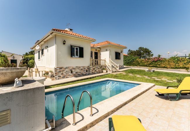 Villa in Lagoa de Albufeira - Lagoa Beach & Pool Villa (C120)