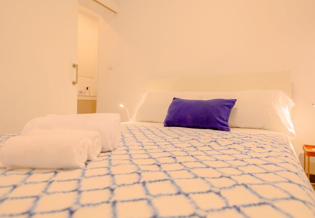 Apartment in Madrid - M (REL100) Encantadora vivienda de dos dormitorios Apartment in Madrid - M (REL100) Encantadora vivienda de dos dormitorios