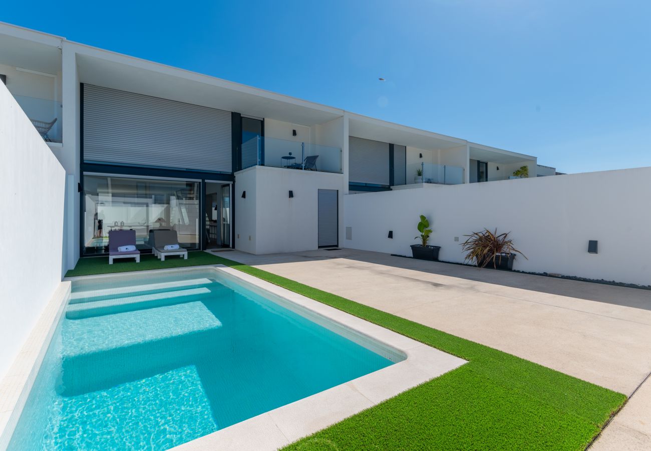 Villa in Sesimbra - BmyGuest Collection | Meco Sunset & Pool Villa(C12