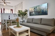 Studio in Madrid - M (HRL5) Luminoso apartamento BºPilar