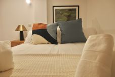 Studio in Madrid - M (MPE35G) Encantador Estudio con Cama en Mezanine