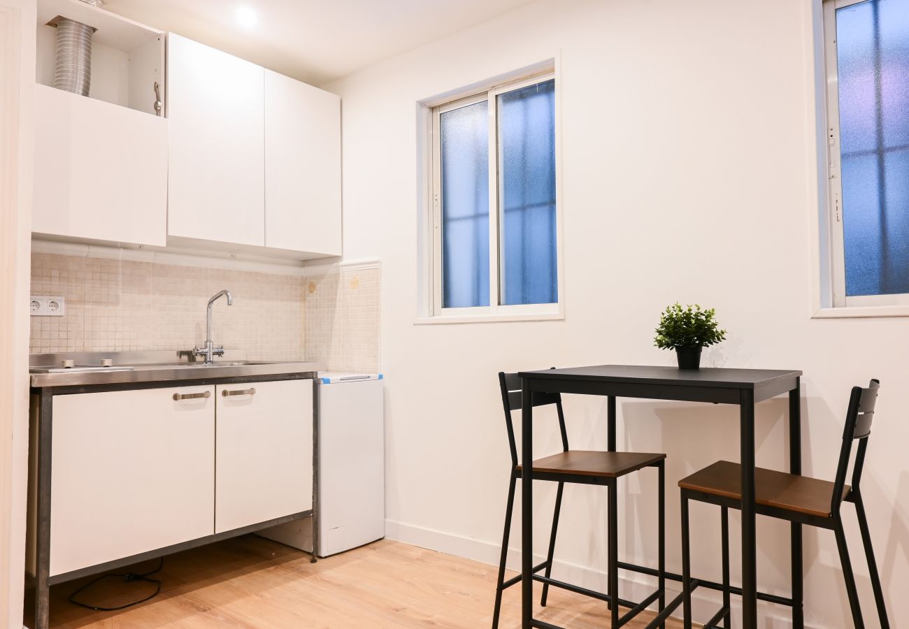 Studio in Madrid - M (SLR16)  Lindo estudio en barrio Justicia Studio in Madrid - M (SLR16)  Lindo estudio en barrio Justicia