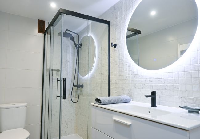 Apartment in Madrid - M (ECA103)Acogedora vivienda de 2 dormitorios en C Apartment in Madrid - M (ECA103)Acogedora vivienda de 2 dormitorios en C