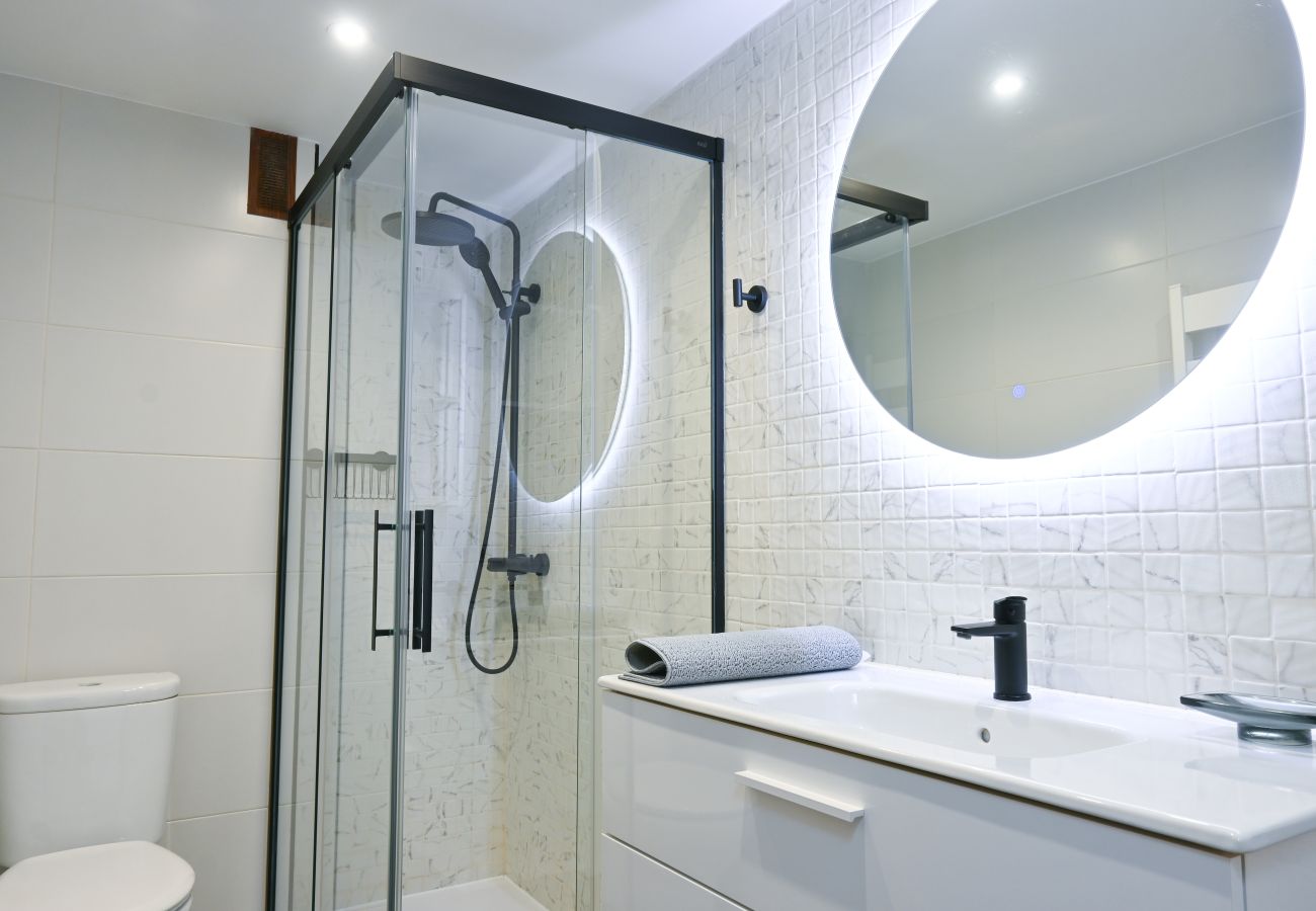 Apartment in Madrid - M (ECA103)Acogedora vivienda de 2 dormitorios en C Apartment in Madrid - M (ECA103)Acogedora vivienda de 2 dormitorios en C