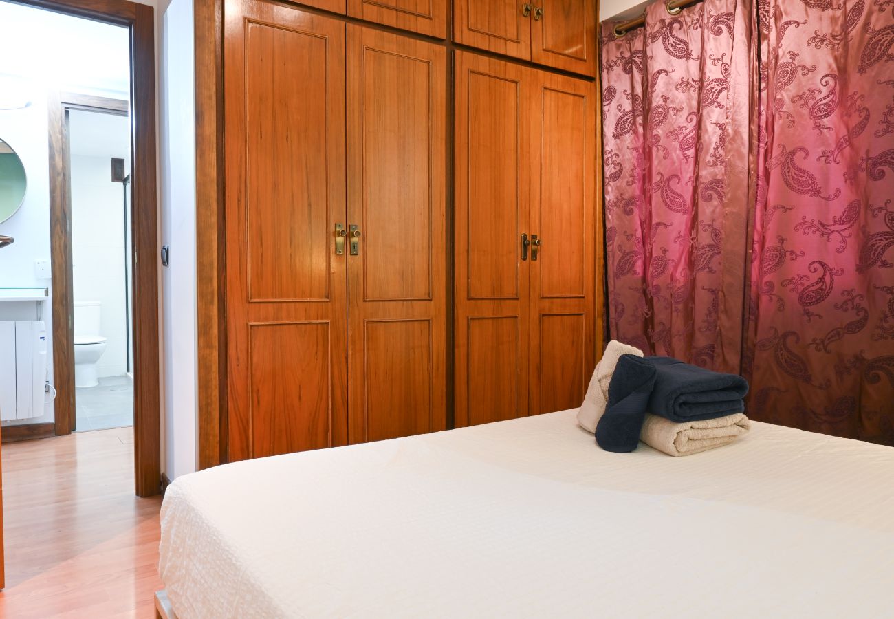 Apartment in Madrid - M (ECA103)Acogedora vivienda de 2 dormitorios en C Apartment in Madrid - M (ECA103)Acogedora vivienda de 2 dormitorios en C