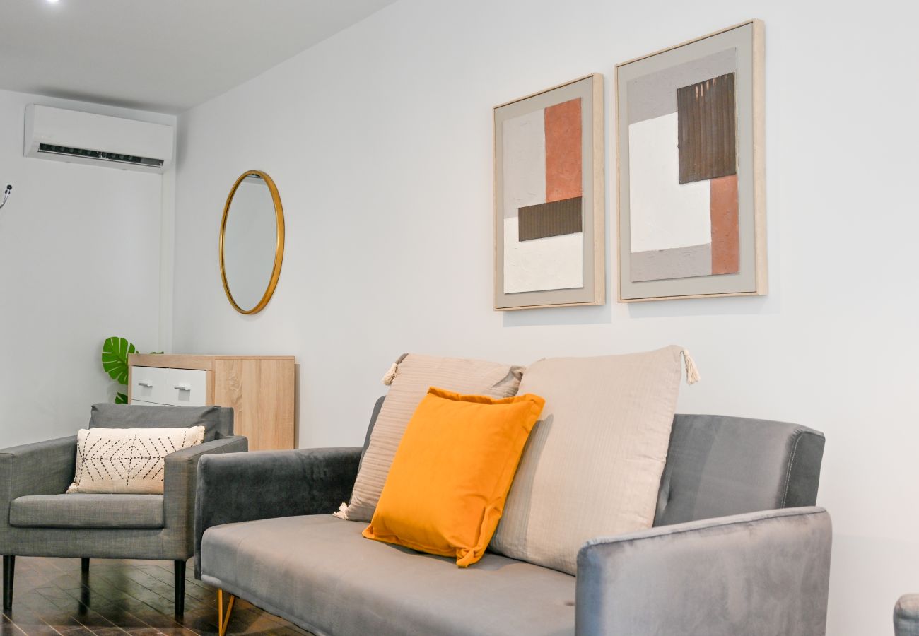 Apartment in Madrid - M (SEN1692)Amplio Apartamento con Balcón en Calle  Apartment in Madrid - M (SEN1692)Amplio Apartamento con Balcón en Calle