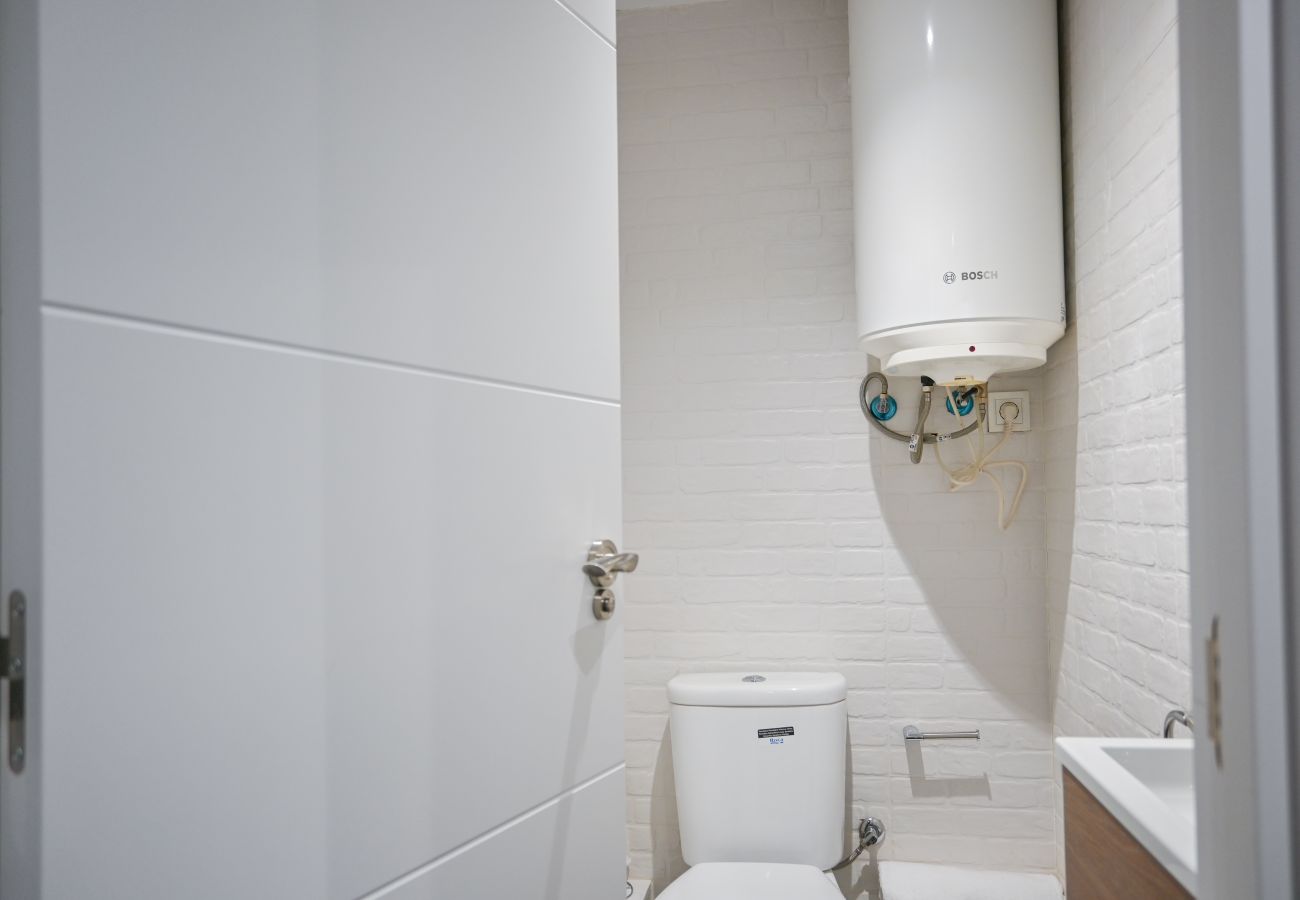 Apartment in Madrid - M (SEN1692)Amplio Apartamento con Balcón en Calle  Apartment in Madrid - M (SEN1692)Amplio Apartamento con Balcón en Calle