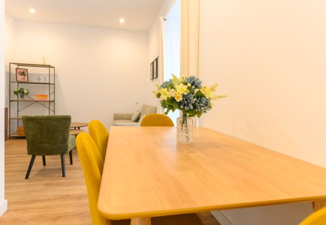 Apartment in Madrid - M (FEI70)Elegancia y Confort en el Corazón de Cham Apartment in Madrid - M (FEI70)Elegancia y Confort en el Corazón de Cham