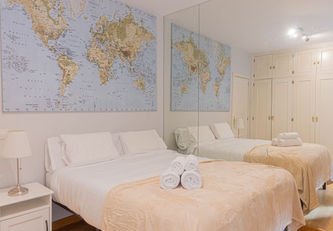 Apartment in Madrid - M (PDH520)Apartamento Amplio y Elegante en Paseo d