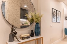 Studio in Madrid - M (DEL291º6)Estudio Oriente – Diseño y confort en