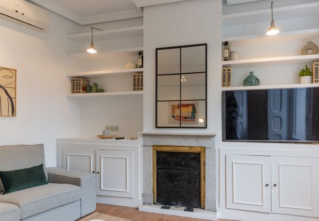 Apartment in Madrid - M (SEN352)Elegante y luminoso piso en el corazón d Apartment in Madrid - M (SEN352)Elegante y luminoso piso en el corazón d