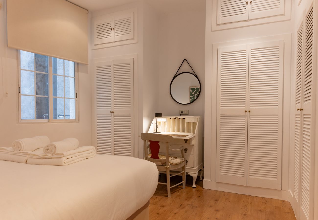 Apartment in Madrid - M (SEN352)Elegante y luminoso piso en el corazón d Apartment in Madrid - M (SEN352)Elegante y luminoso piso en el corazón d