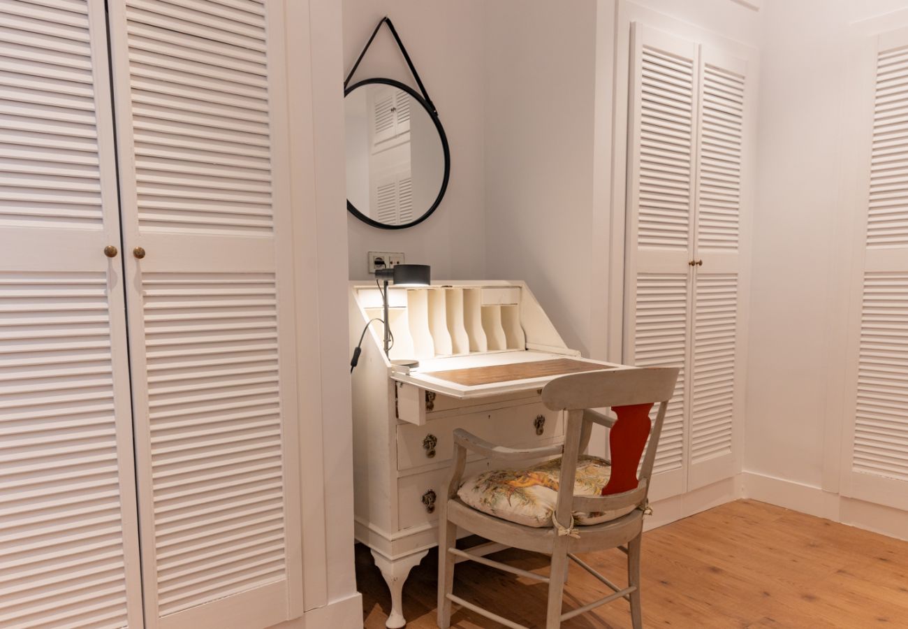 Apartment in Madrid - M (SEN352)Elegante y luminoso piso en el corazón d Apartment in Madrid - M (SEN352)Elegante y luminoso piso en el corazón d