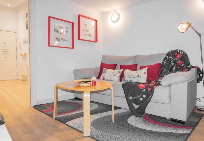 Apartment in Madrid - M (VAR120) Piso moderno y práctico en Chamberí