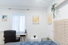 Rent by room in Madrid - M (MLE175)Tokyo: habitación con confort, comodidad