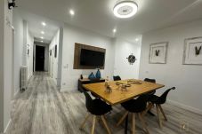 Rent by room in Madrid - M (SBE102) Ámsterdam: habitación con comodidad y z