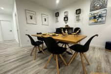 Rent by room in Madrid - M (SBE102) Ámsterdam: habitación con comodidad y z