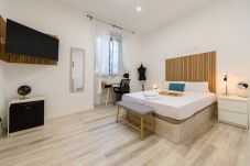 Rent by room in Madrid - M (SBE106)Madrid: habitación con comodidad y zona