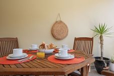 Apartment in Sesimbra - Sesimbra Palames Beach & Pool Apartment (C133)