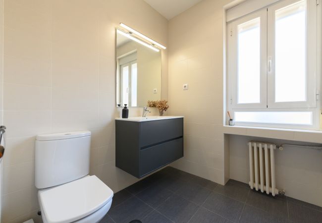 Apartment in Madrid - M (ORE837)  Piso en Madrid_ 2 dormitorios y terraz Apartment in Madrid - M (ORE837)  Piso en Madrid_ 2 dormitorios y terraz