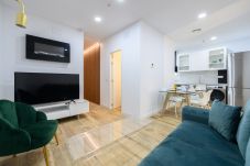 Apartment in Madrid - M (SCSD14) Amplio piso exterior de 2 dormitorios e