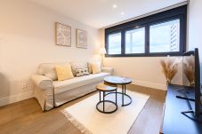 Apartment in Madrid - M (JES214B) Piso de lujo de 1 dormitorio con vista