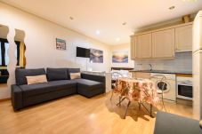 Studio in Madrid - M (VAL81A) Amplio estudio en el centro de Madrid