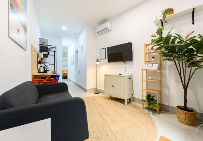 Apartment in Madrid - M (ROB20E) Acogedor piso en Puente de Vallecas