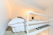 Apartment in Madrid - M (IRI70) Acogedor Dúplex en el barrio Salamanca
