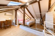 Apartment in Madrid - M (CDSR215) Amplio y Luminoso Dúplex