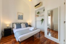 Apartment in Madrid - M (TOL241) Espectacular Piso en la Plaza Mayor