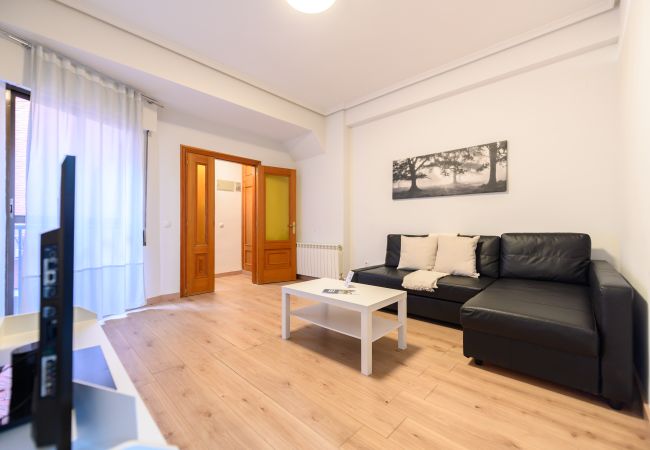 Apartment in Madrid - M (ADU151A) Piso 2 dormitorios en Sol, Centro de M
