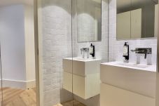 Apartment in Porto - Bonjardim Prime 3E