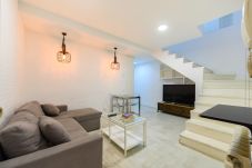 Apartment in Madrid - M (PRA100C) Piso 2 dormitorios y 2 baños en el cen