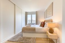 Apartment in Madrid - M (ABR1710C) Piso de Lujo 2 dormitorios y 2 baños