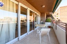 Apartment in Madrid - M (PIR312ºD) Piso 5 dormitorios, 2 baños en Moncl
